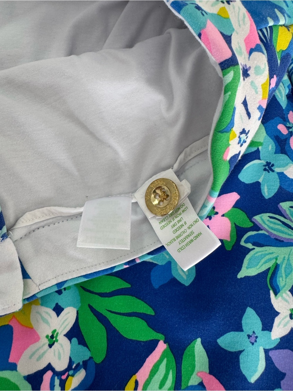 Lilly Pulitzer Golf Skort with built in white Lining - Picture 7 of 10